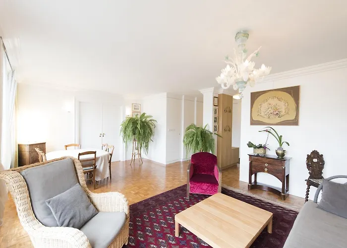 Veeve - Near Pont De Grenelle Paris